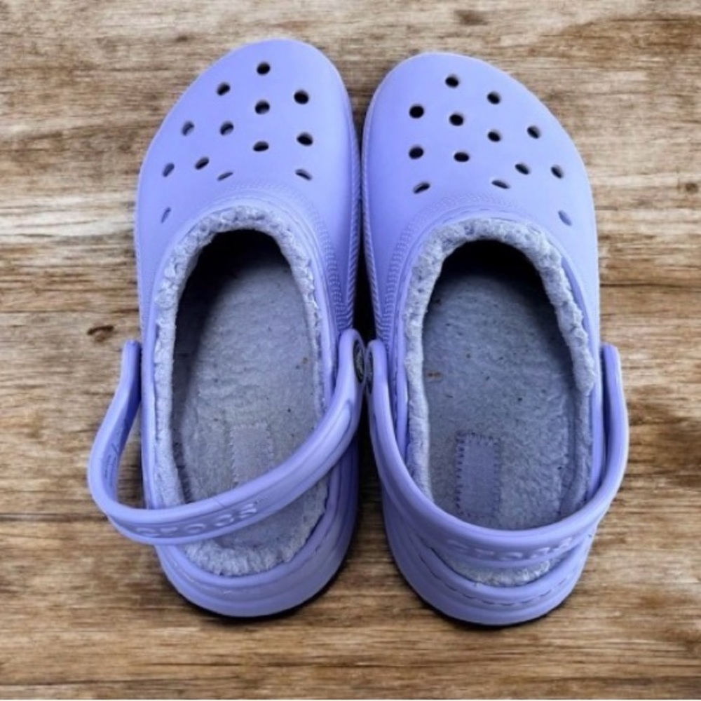 crocs